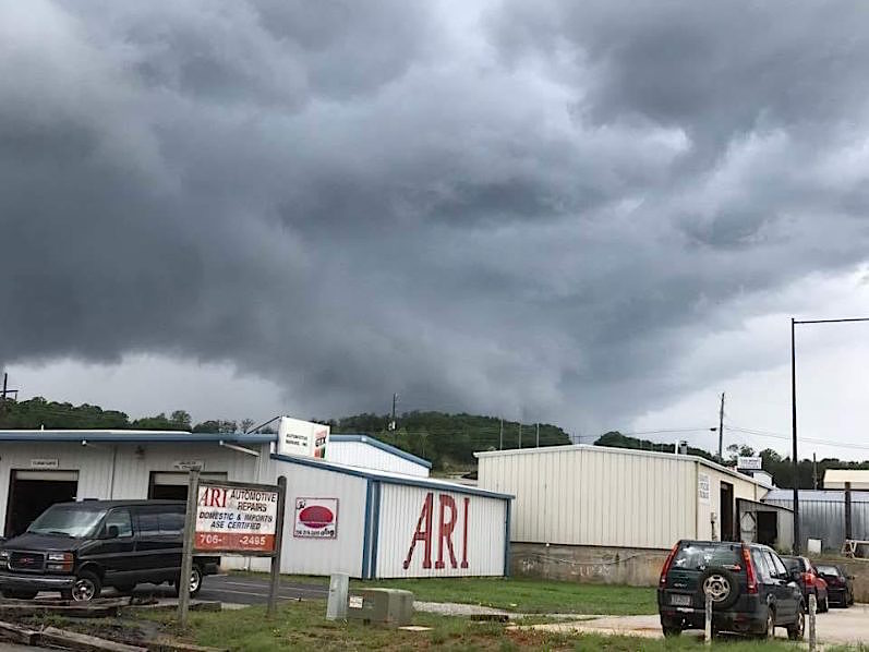 Possible-Funnel-Cloud-5-25-17