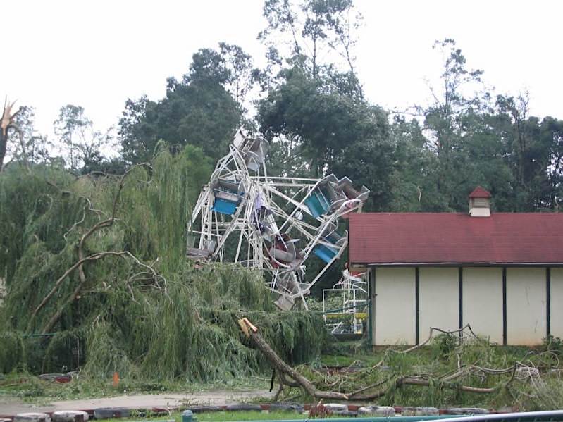 HELEN-TORNADO-2-083005