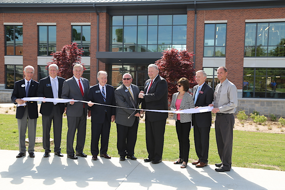 ribbon cutting 4_24_19