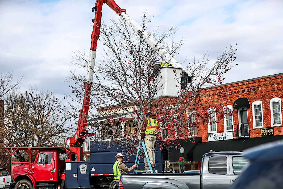 Clarkesville Christmas light decorations November 19, 2019