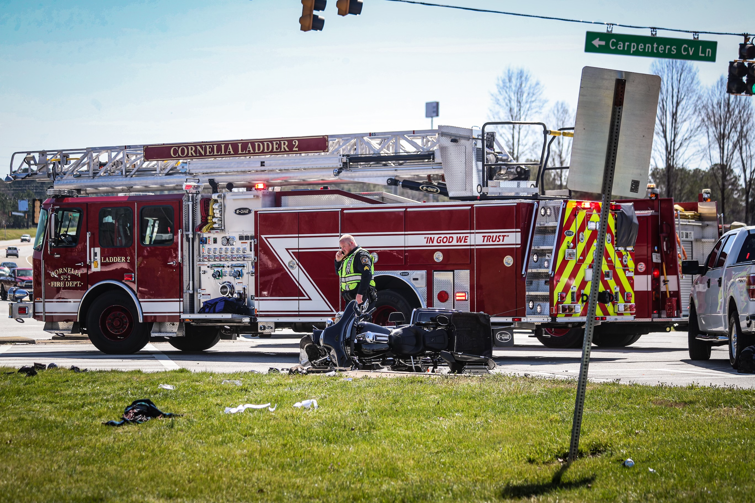Carpenters Cove Lane crash1