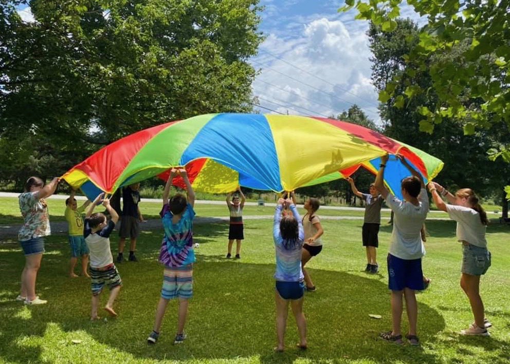 SNCA kids with parachute up