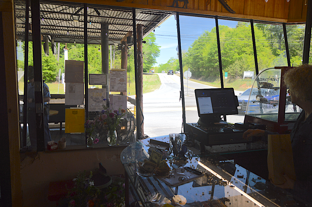 Cowboy bobs distance