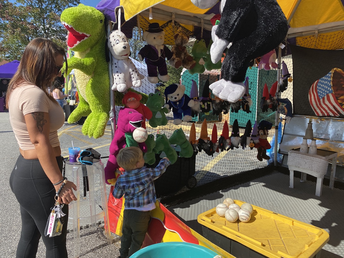 Big Red Apple Festival 202315