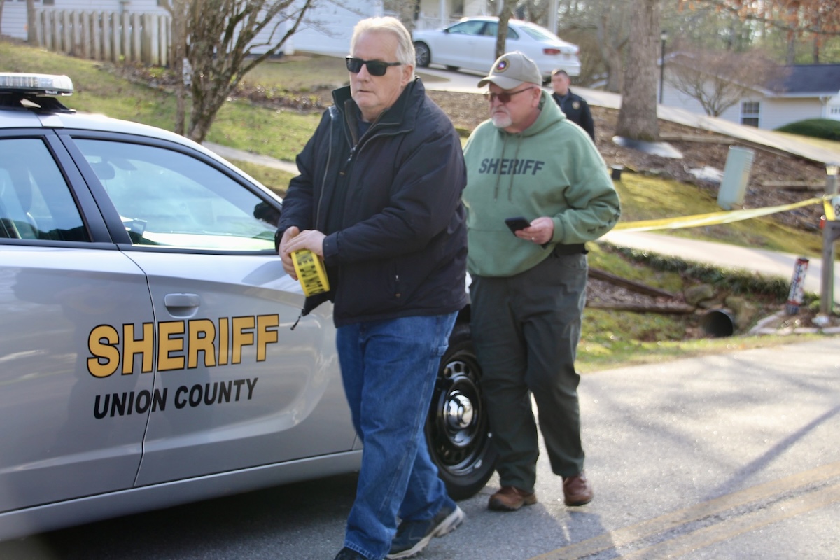 Deputies shoot, kill 85-year-old man while responding to domestic ...