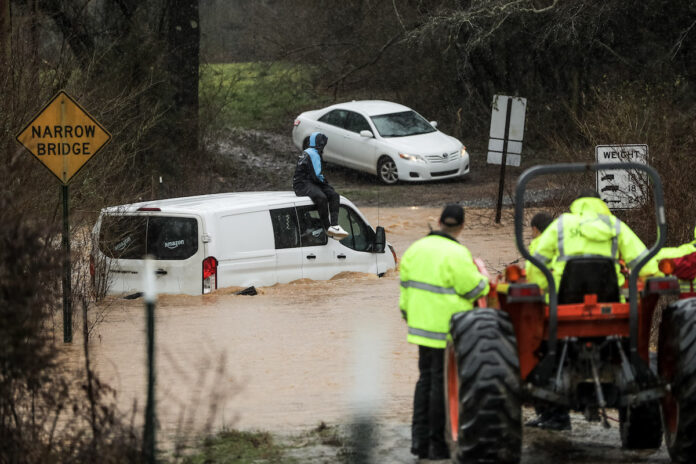 Garrison-Drive-swift-water-rescue1