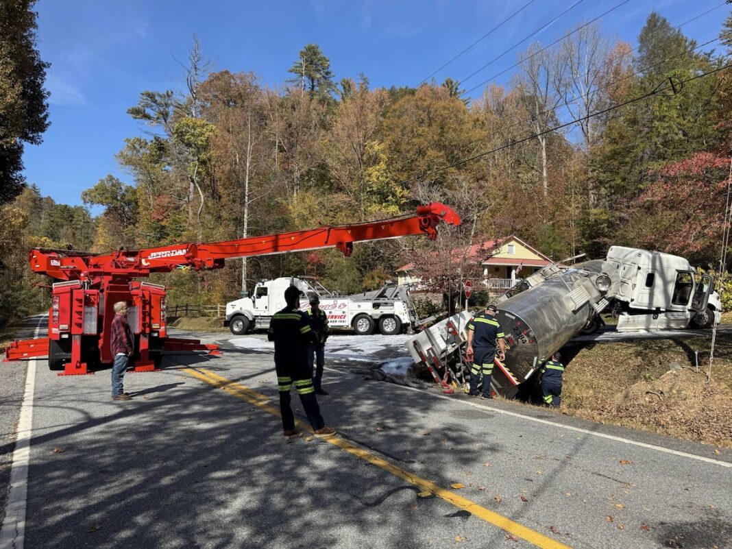 Highway 75 reopens after overturned tanker spurs HazMat response - Now ...