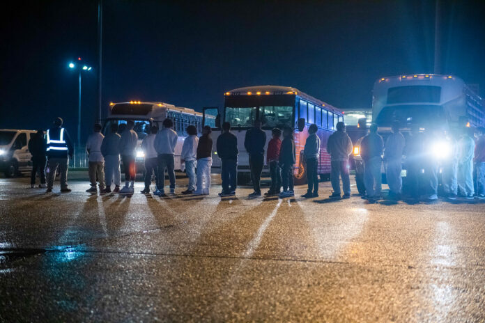 Guatemalan nationals being returned to Guatemala