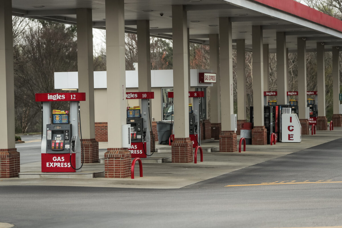 Prices at the pump hold still - Now Georgia