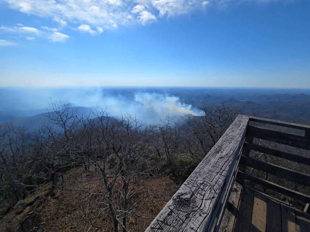 Big Ridge Fire grows in Rabun County; Carolina wildfires force ...