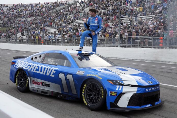 NASCAR Martinsville Auto Racing