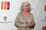 Paula Deen has abruptly closed the Savannah restaurant that launched her to Food Network fame