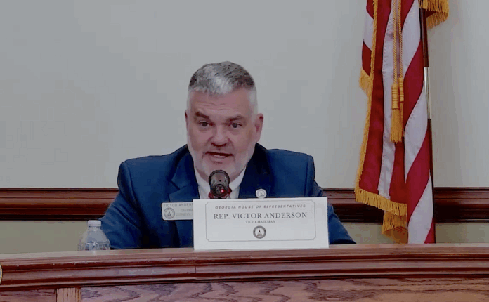 Rep. Victor Anderson at Rockmart meeting