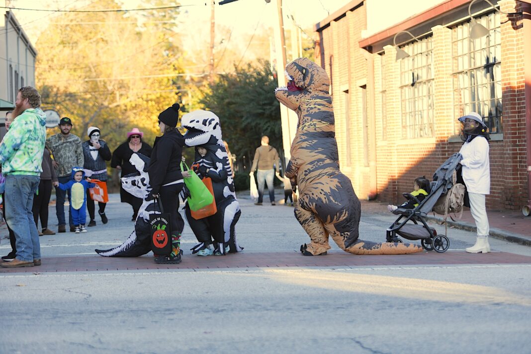 The two dinos! White is Caleb Freeman (10), Brown is Jonathan Morgan