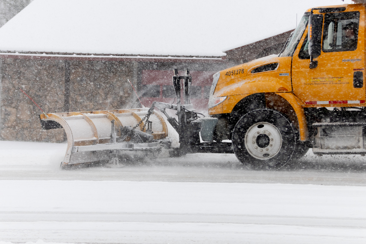 GDOT says slick spots growing as cold air moves in