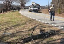 Box truck downs power poles, closes Steve Black Rd. in Clermont