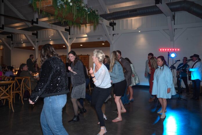 Dancing photo 1