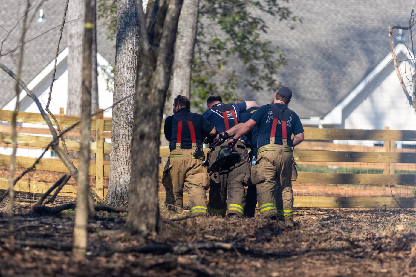 Firefighter sent to hospital after battling grass fire - Now Georgia