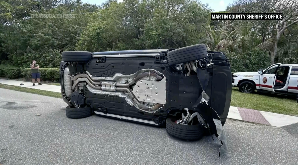 Tiger Woods arrested on suspicion of DUI after rollover crash, sheriff says