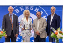 Habersham Central honors Little Big Town’s Kimberly Schlapman with lifetime achievement award