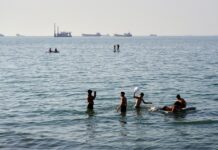 US and Iran are close to a deal to end war, officials say