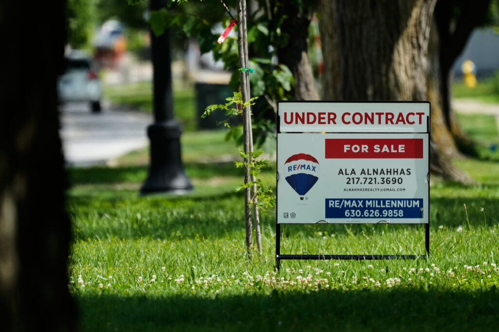 Average 30-year US mortgage rate rises to 6.49%, pushing up borrowing costs - Now Georgia