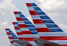 2 planes with same flight number avoid possible disaster thanks to quick-thinking controller