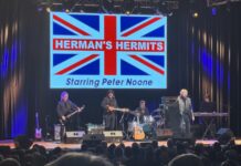 Peter Noone and his Hermits take Hiawassee by storm