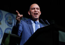 GOP path to retaining US House majority narrowing as midterms near