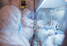 Russia reports a worker at a Siberian plague institute got pneumonia from an unknown cause and died
